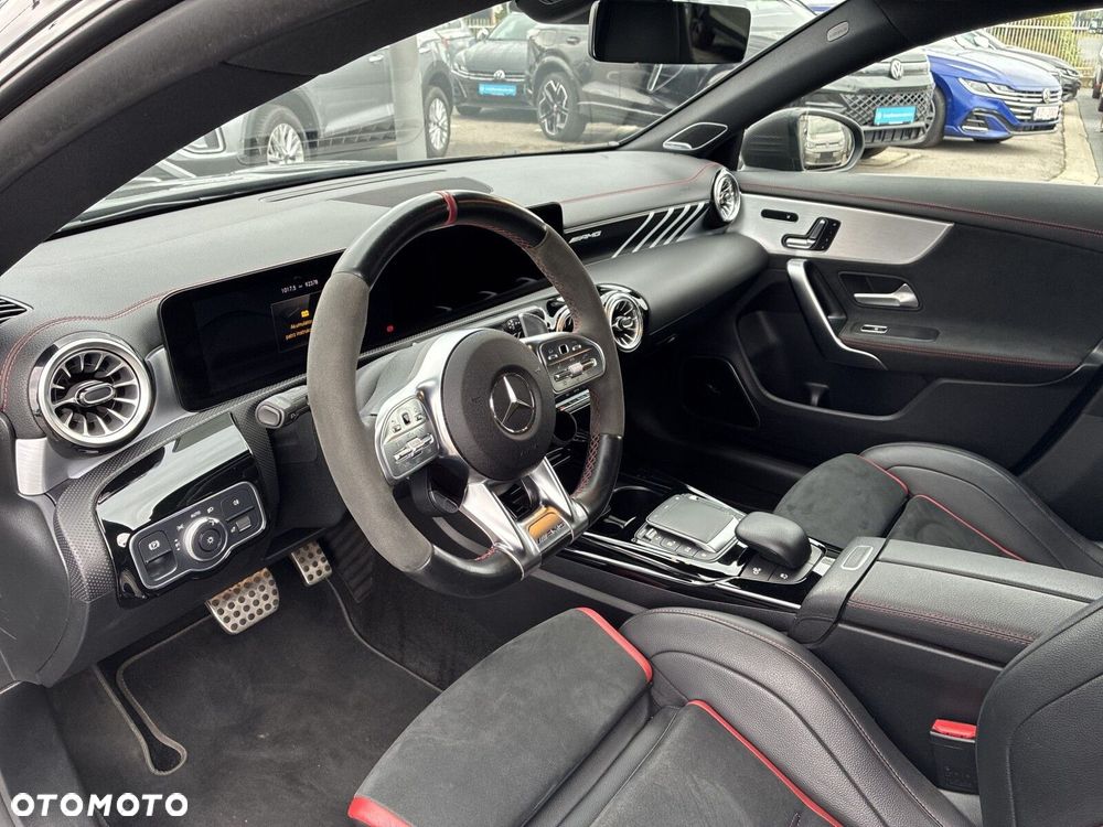 Mercedes-Benz CLA - 10