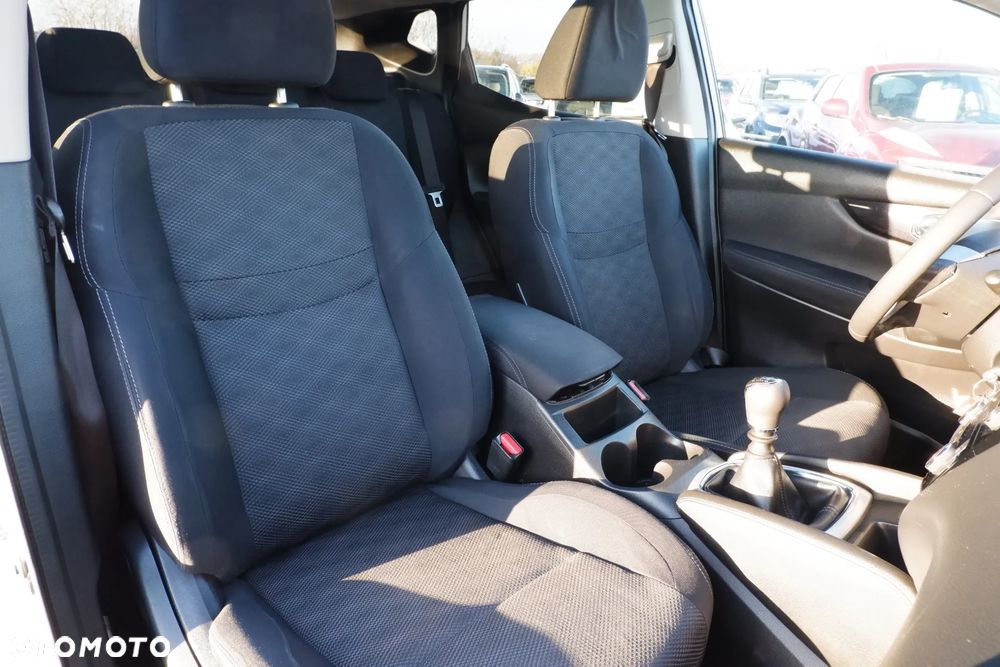 Nissan Qashqai 1.5 dCi N-Connecta - 10