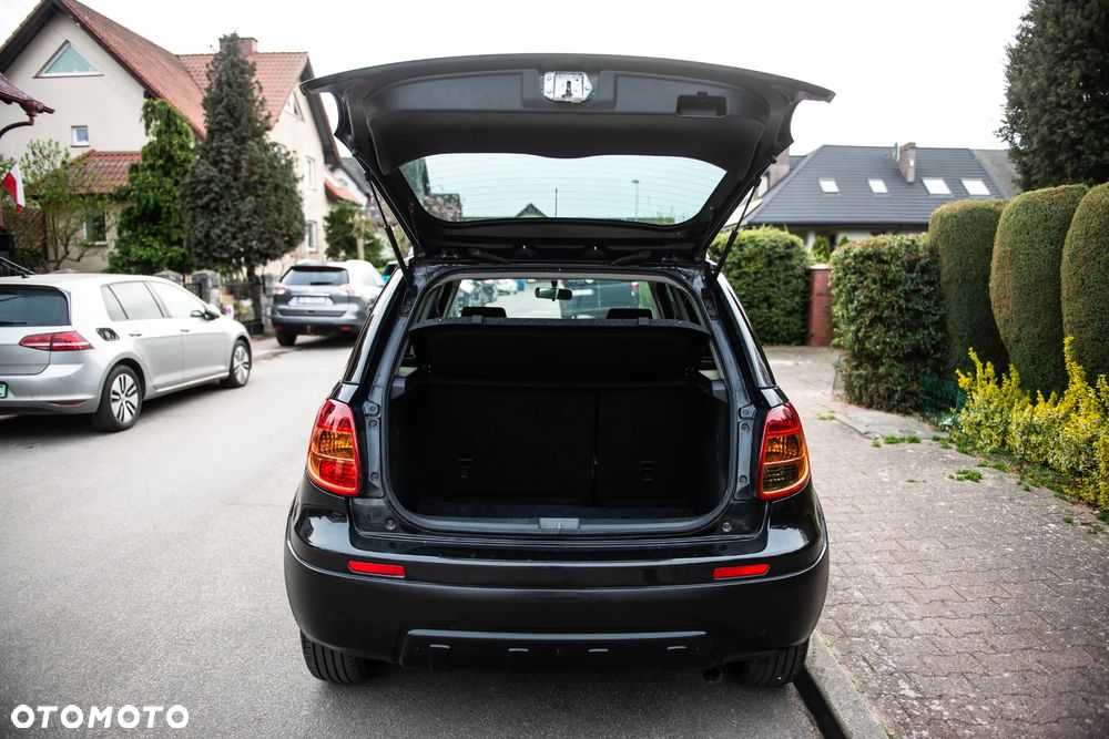 Fiat Sedici 2.0 Multijet DPF 4x2 Emotion - 12