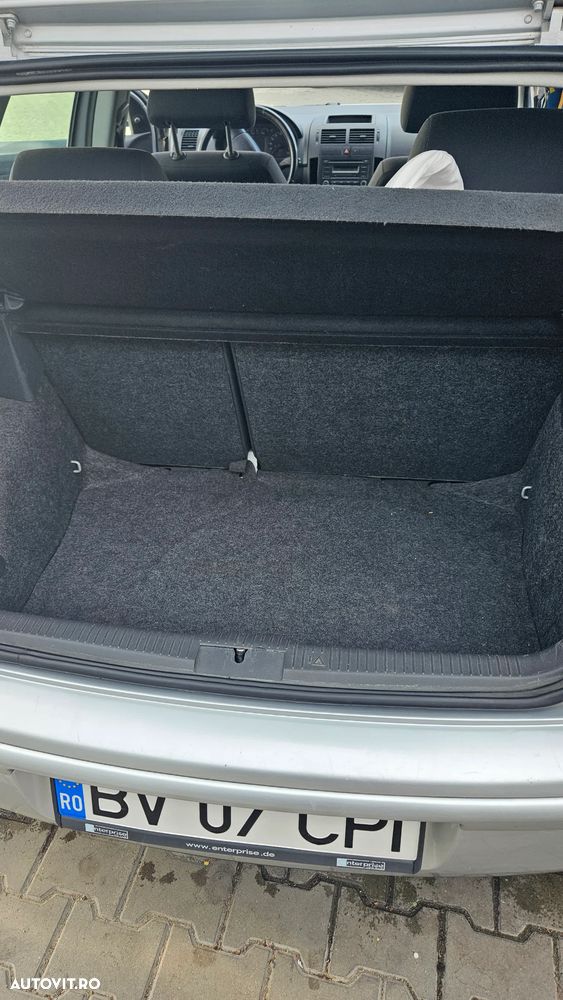 Volkswagen Polo 1.4 TDI Attractive - 10