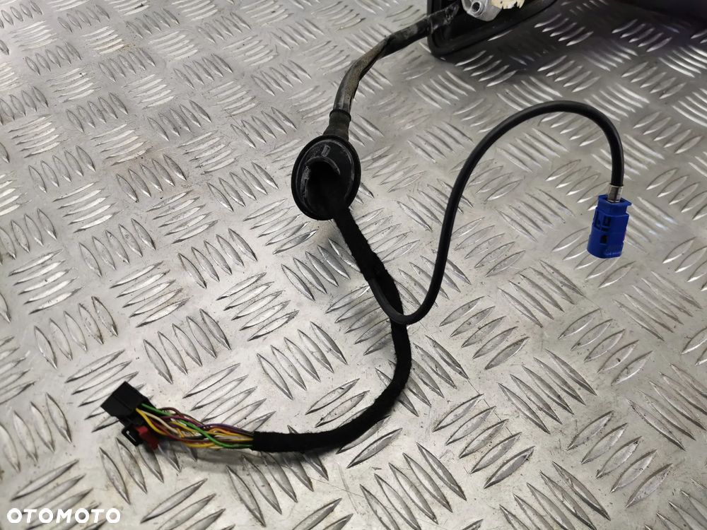 VW TOUAREG 7P 10-18R LUSTERKO PRAWE KAMERA 12 PIN LC9X - 8