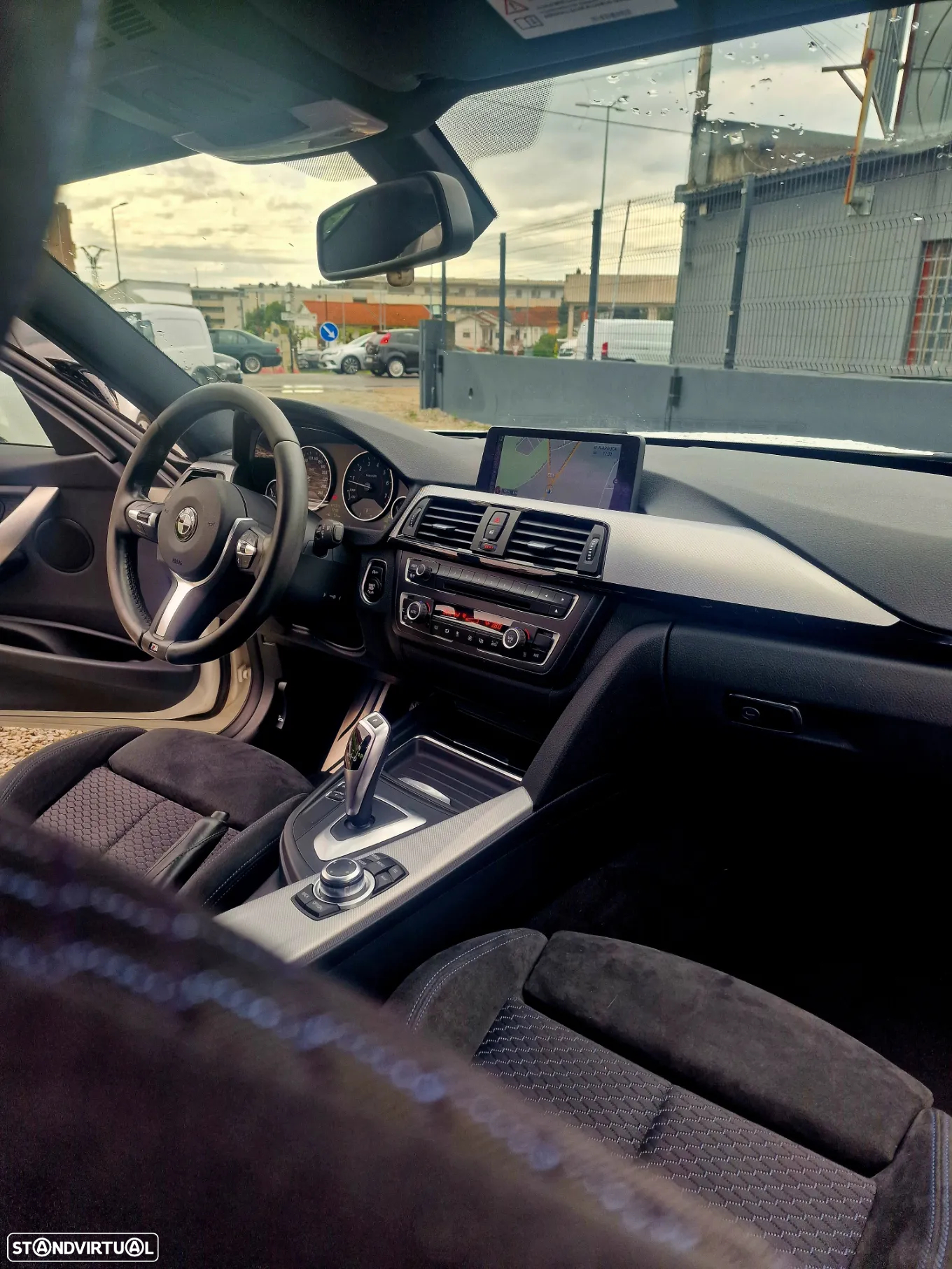 BMW 328 i Auto Pack M - 13