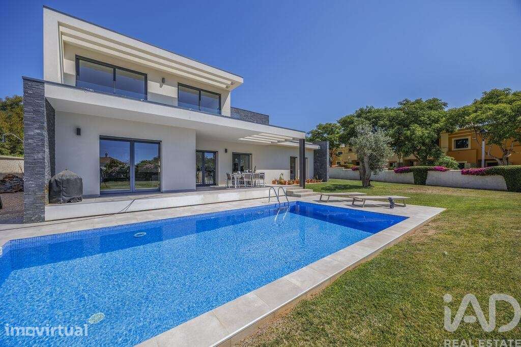 Casa / Villa T3 em Luz de 302,00 m2