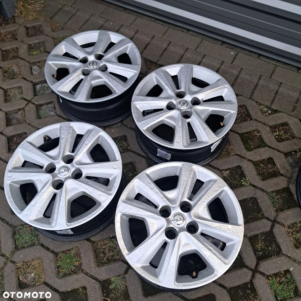 Felgi strukturalne czujniki TPMS 6jx15 corsa e f kołpaki komplet 4szt ładne oryginalne - 1