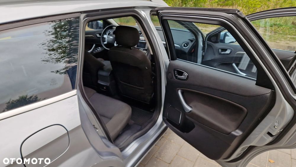 Ford Mondeo 2.0 Titanium - 13