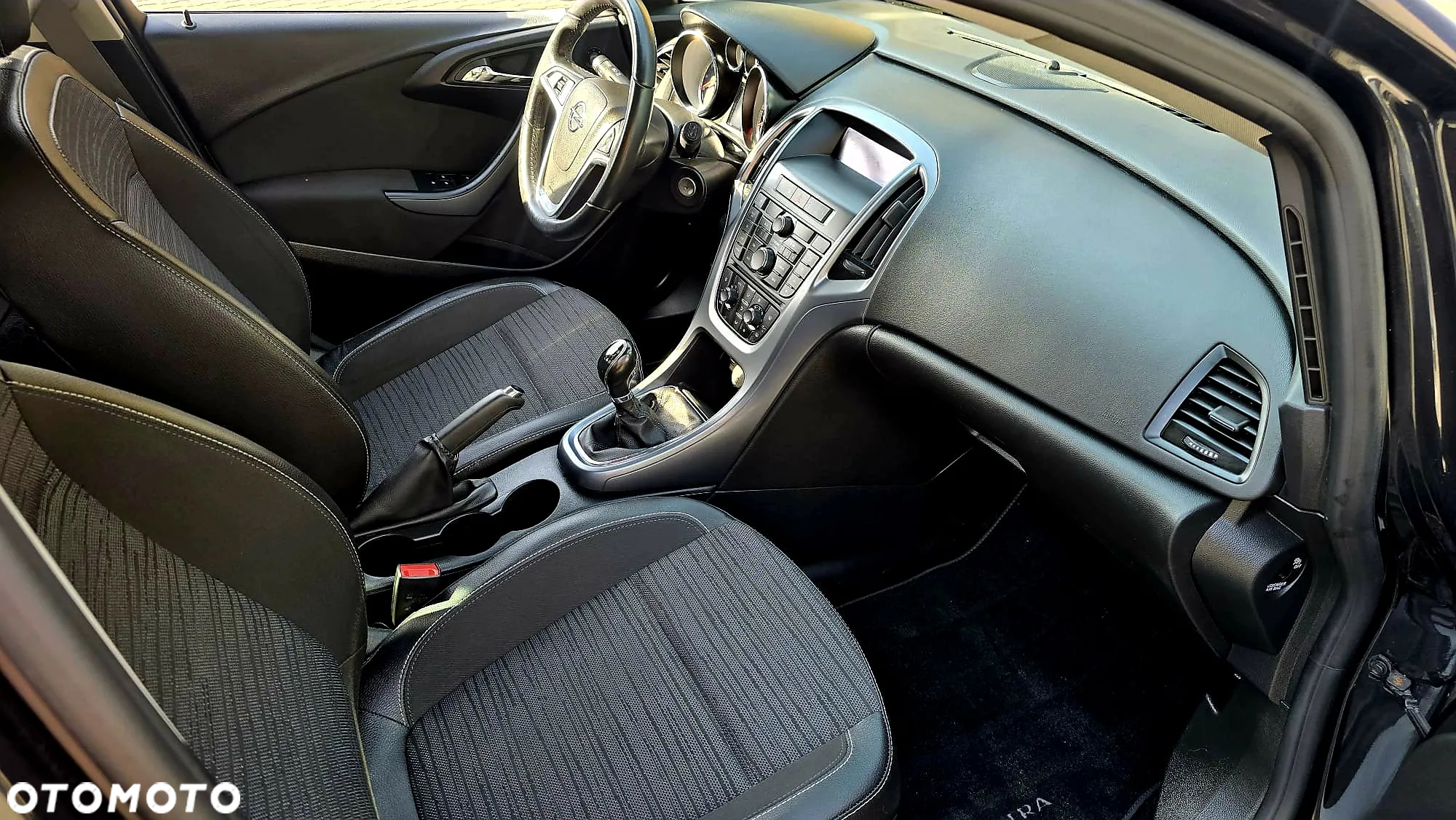 Opel Astra 1.4 Turbo Color Edition - 13