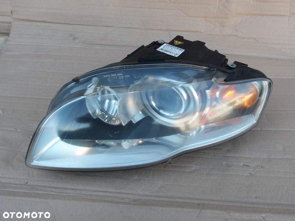 LAMPA LEWY PRZOD BI XENON AUDI A4 B7 8E0941003AM - 2