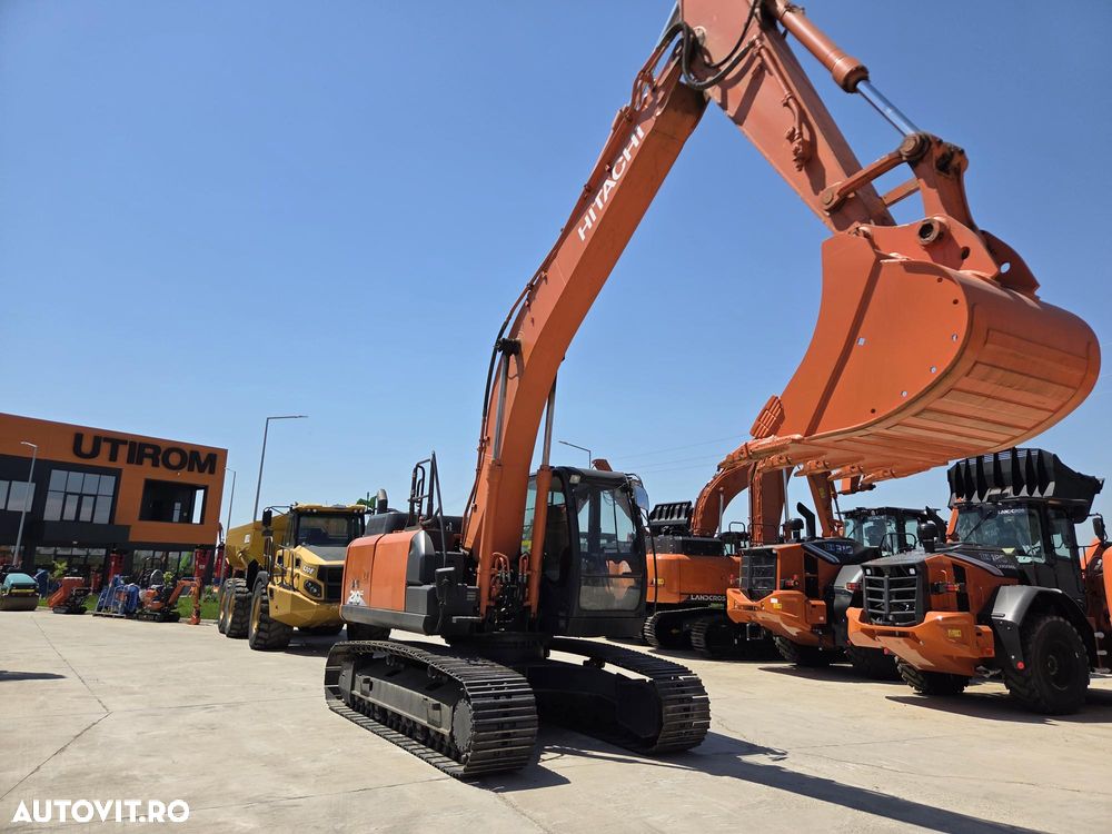 Hitachi ZX210-6, latime 2,5m, cupa NOUA 1,3mc, 22tone, Adanc sapare 7m, consum mediu 9l/h, 3 pompe Hitachi, produs in Japonia, lant 80% ok -200h deplasare, ridica 13t, inst picon, camera spate, posibilitate leasing, STARE FOARTE BUNA -PROMOTIE 79.900Eur+Tva - 25