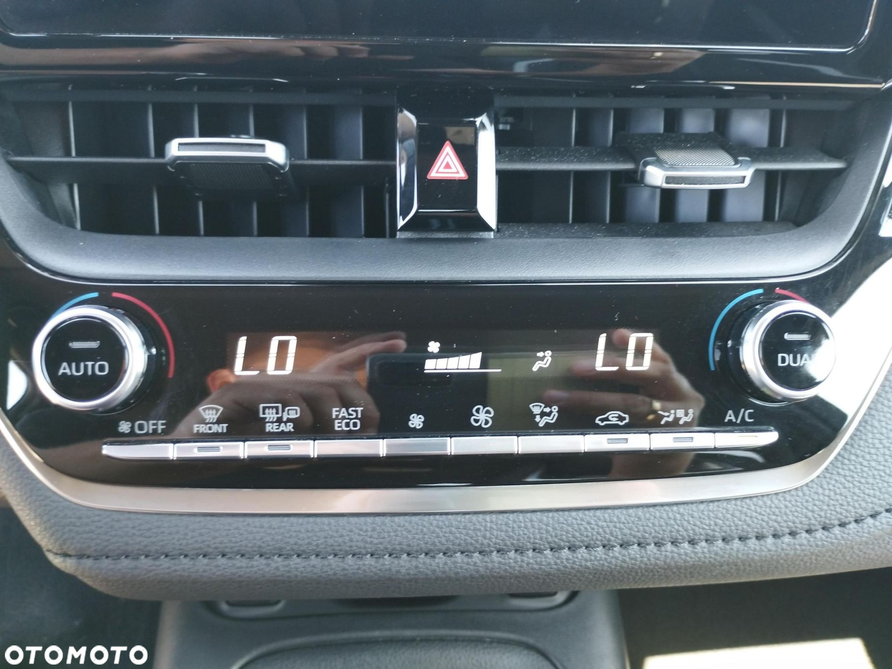 Toyota Corolla - 22