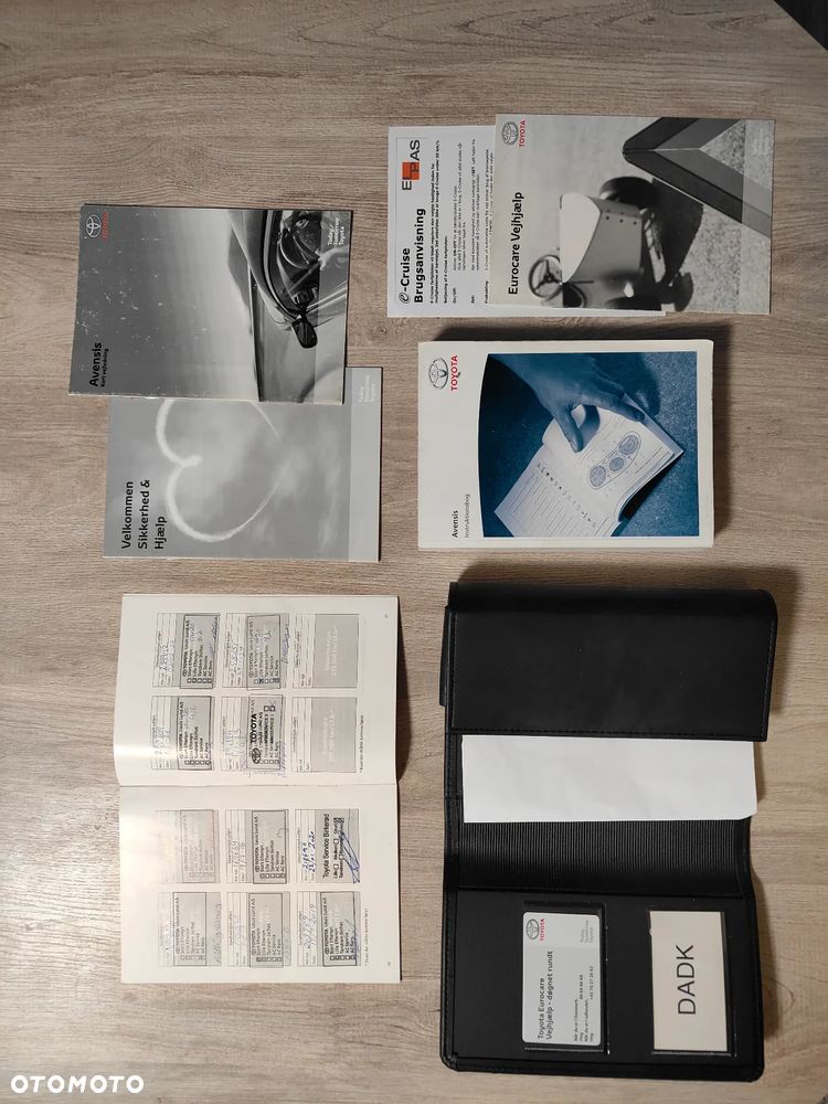 Toyota Avensis 1.6 Luna - 7