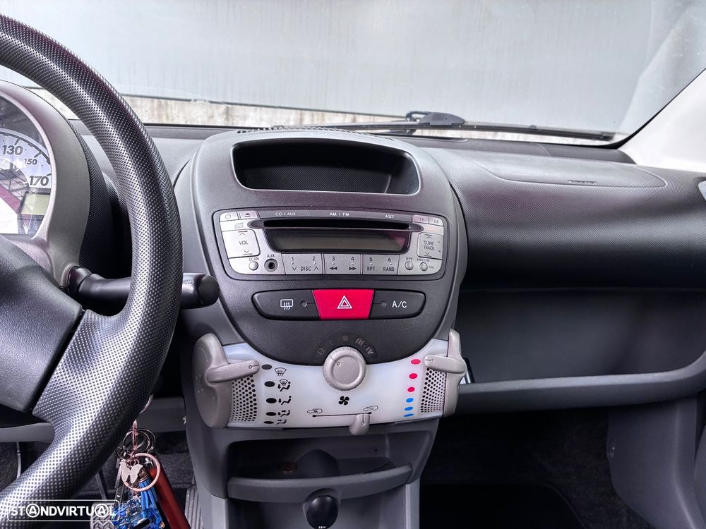Toyota Aygo City - 10