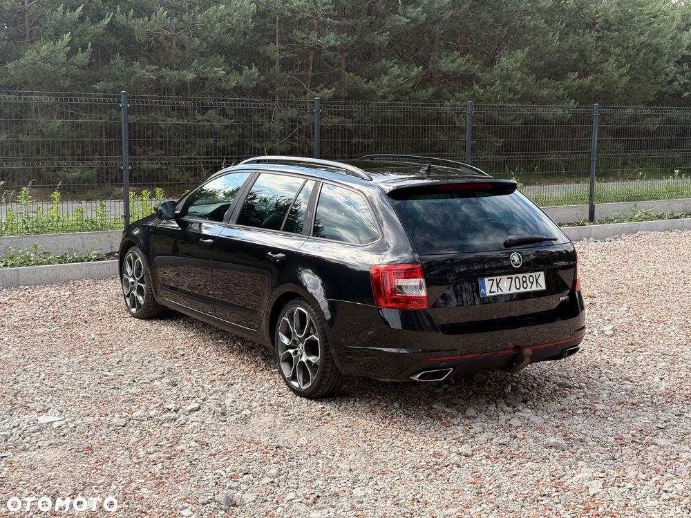 Skoda Octavia 2.0 TDI DSG RS - 30