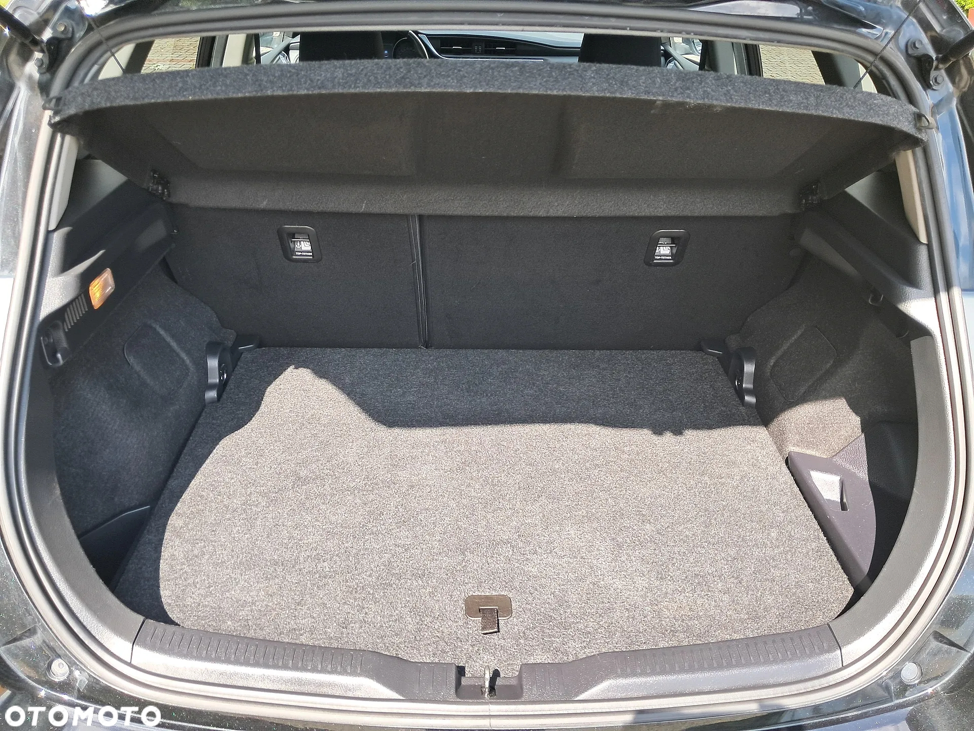 Toyota Auris - 33