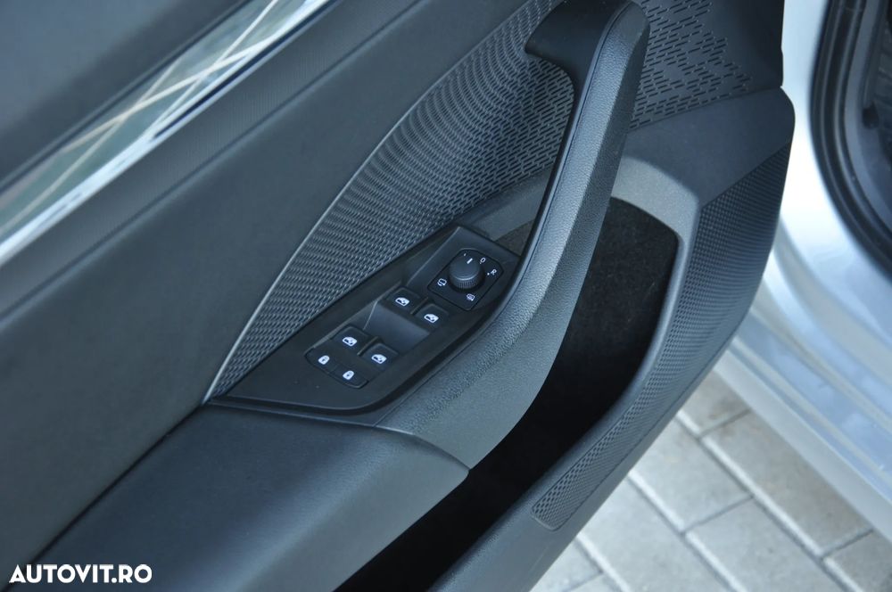 Skoda Octavia Combi 2.0 TDI (Green tec) DSG Style - 13