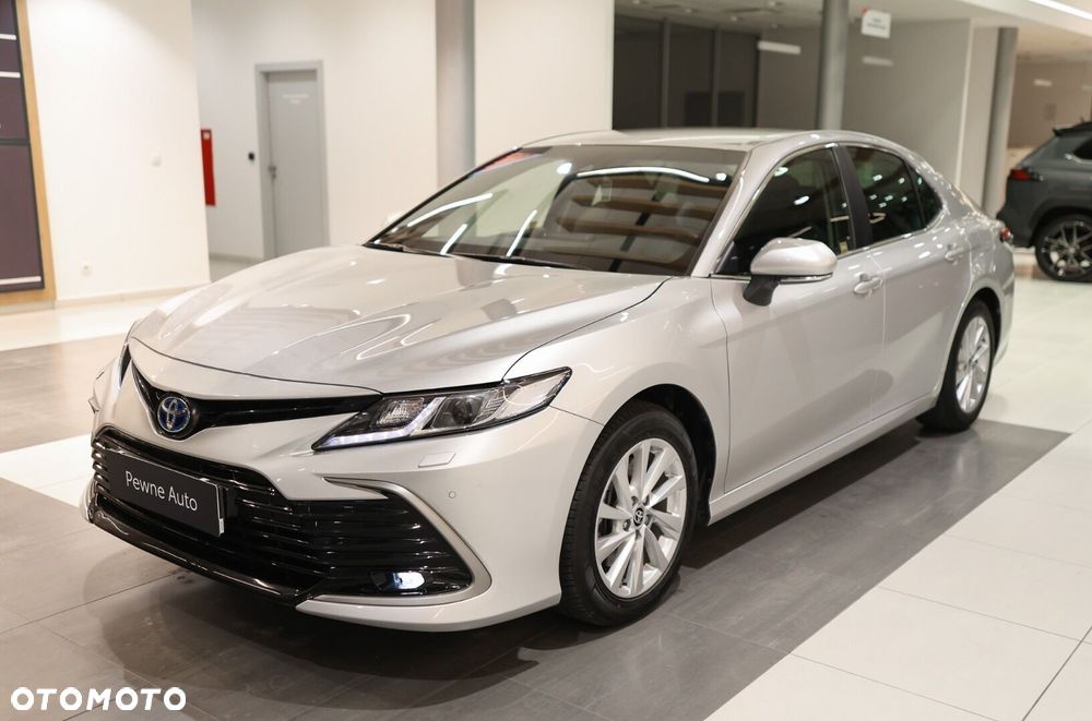 Toyota Camry - 24