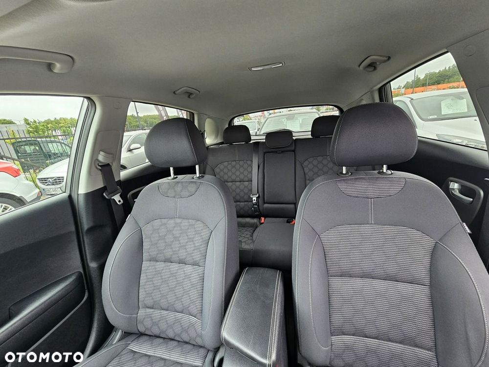 Kia Niro - 28