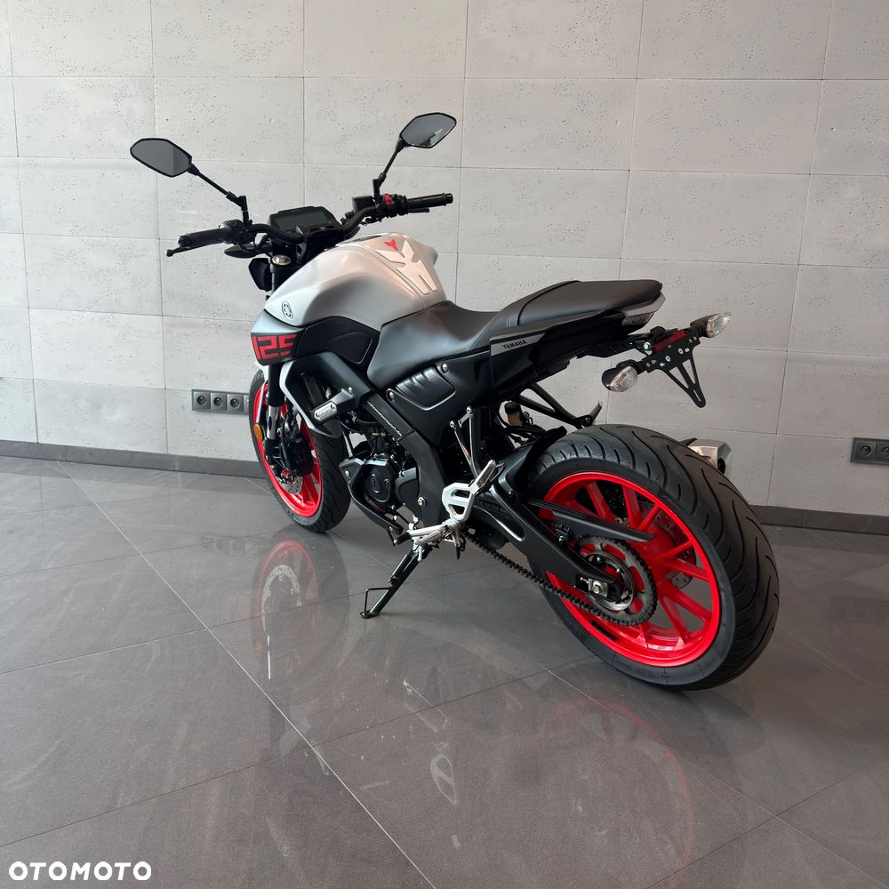 Yamaha MT - 9