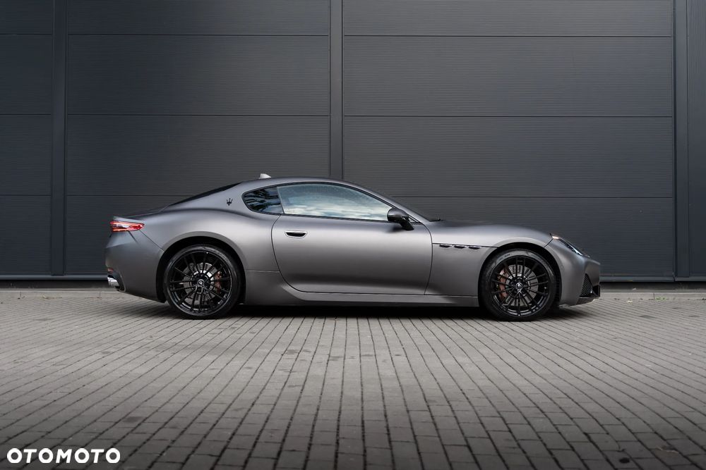 Maserati GranTurismo Modena - 3
