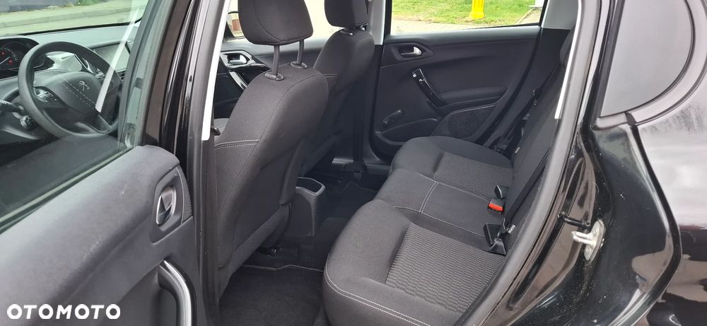 Peugeot 208 PureTech 82 Allure - 7