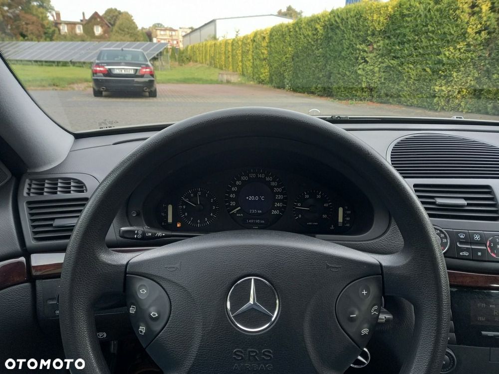 Mercedes-Benz Klasa E - 32