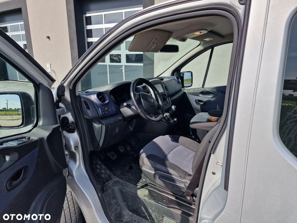 Opel Vivaro - 9