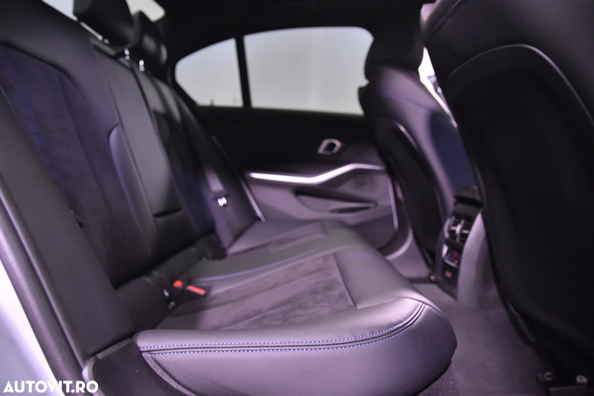 BMW Seria 3 320d xDrive AT MHEV - 12