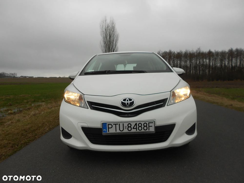 Toyota Yaris 1.0 Sol - 2