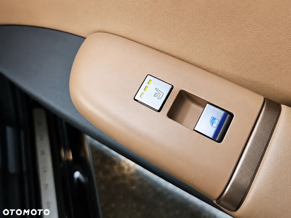 Hyundai Grandeur - 16