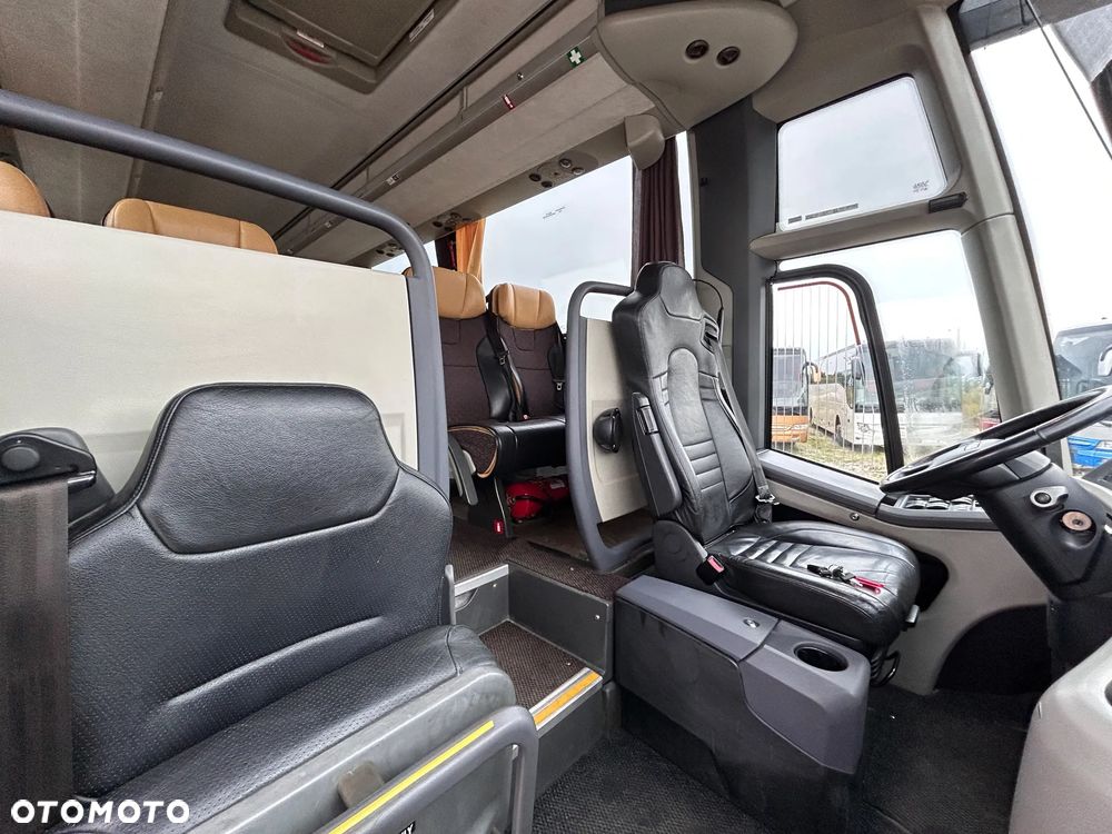 VDL FUTURA FHD2 - 16
