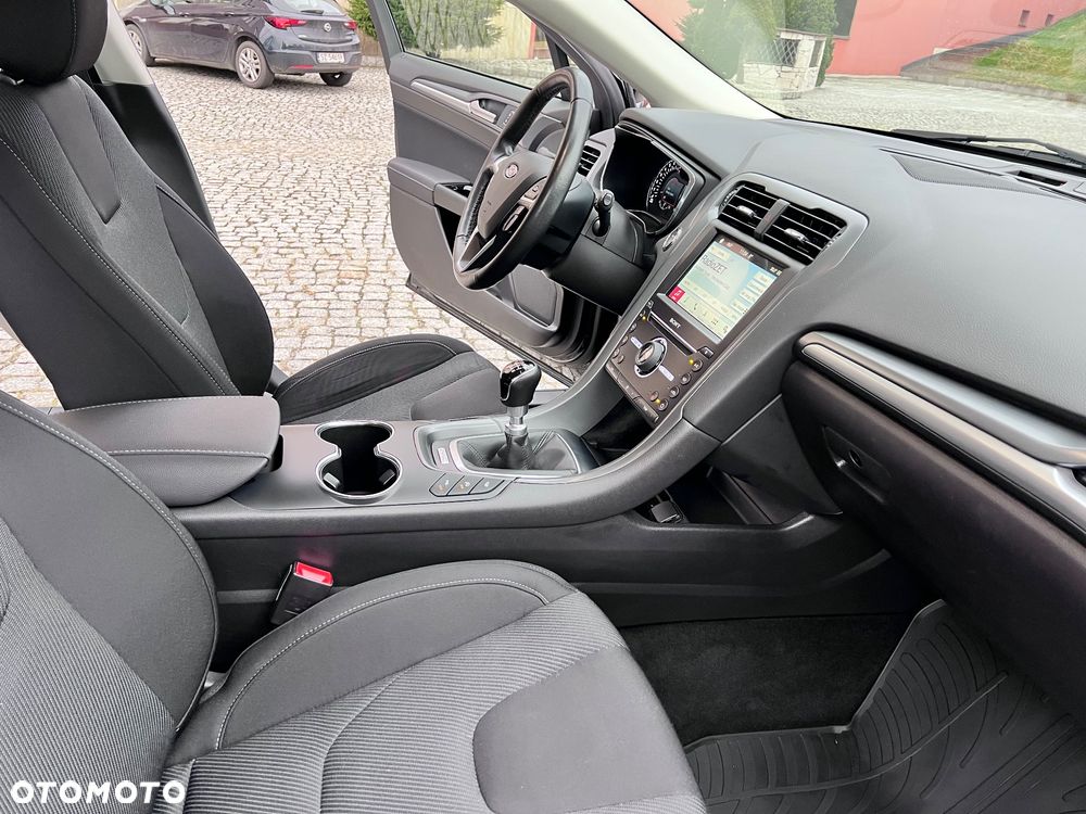 Ford Mondeo - 25