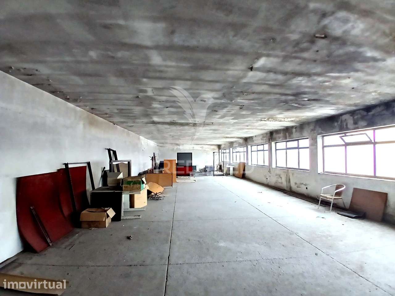 Espaço Comercial com 800m2 - Rotunda da Areosa - Gondomar - Grande imagem: 5/8