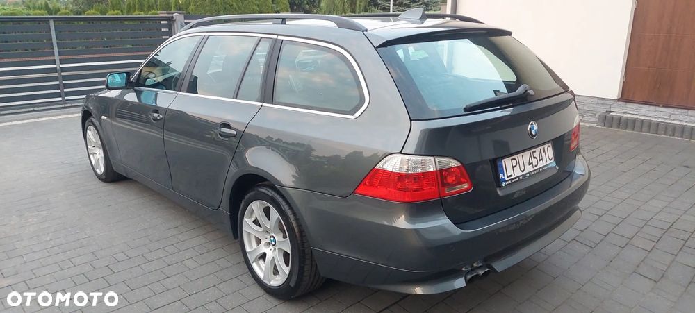 BMW Seria 5 525i - 4