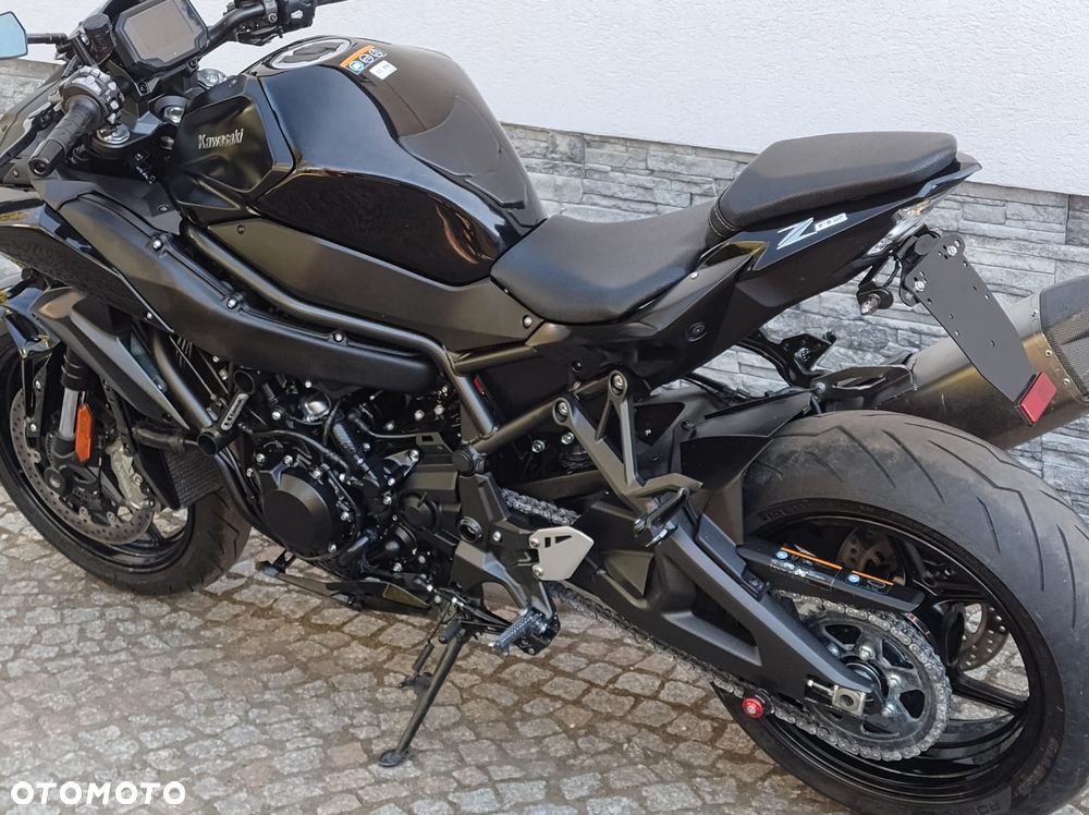Kawasaki H2 - 28