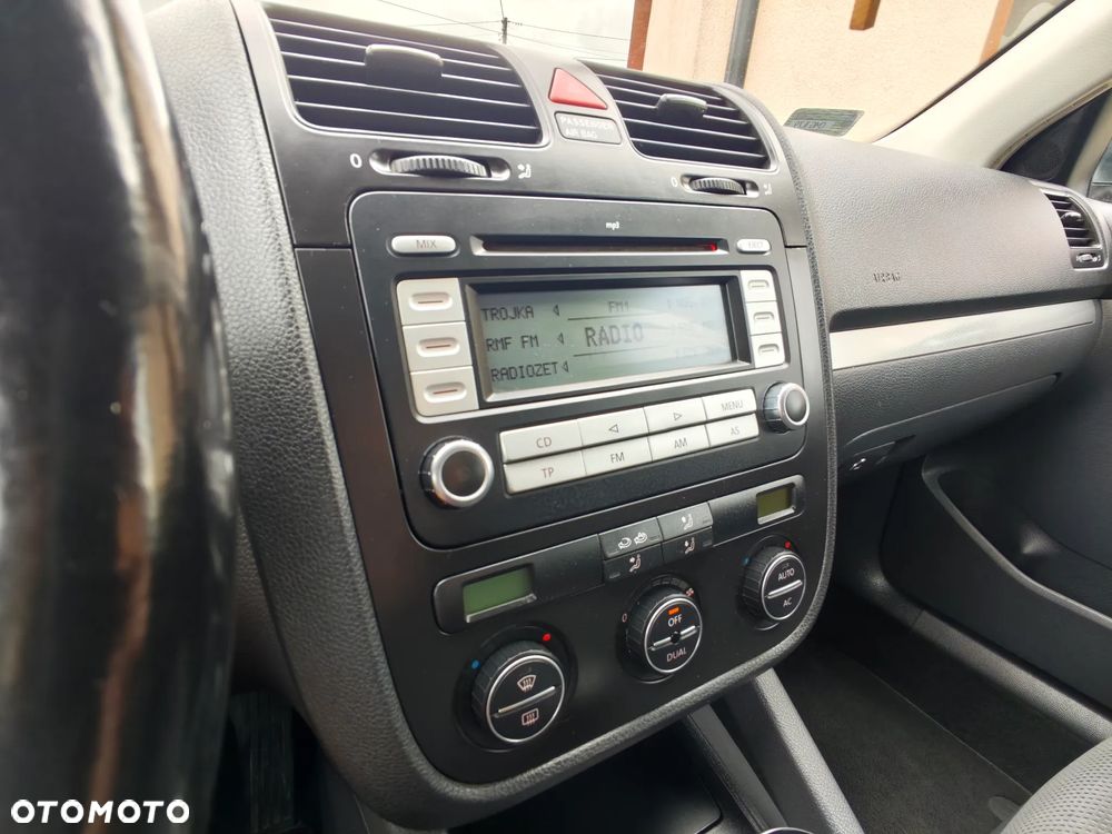 Volkswagen Golf 1.9 TDI Comfortline - 21