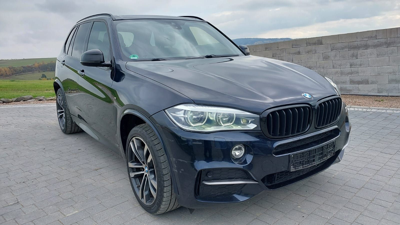 BMW X5 M M50d Sport-Aut - 1