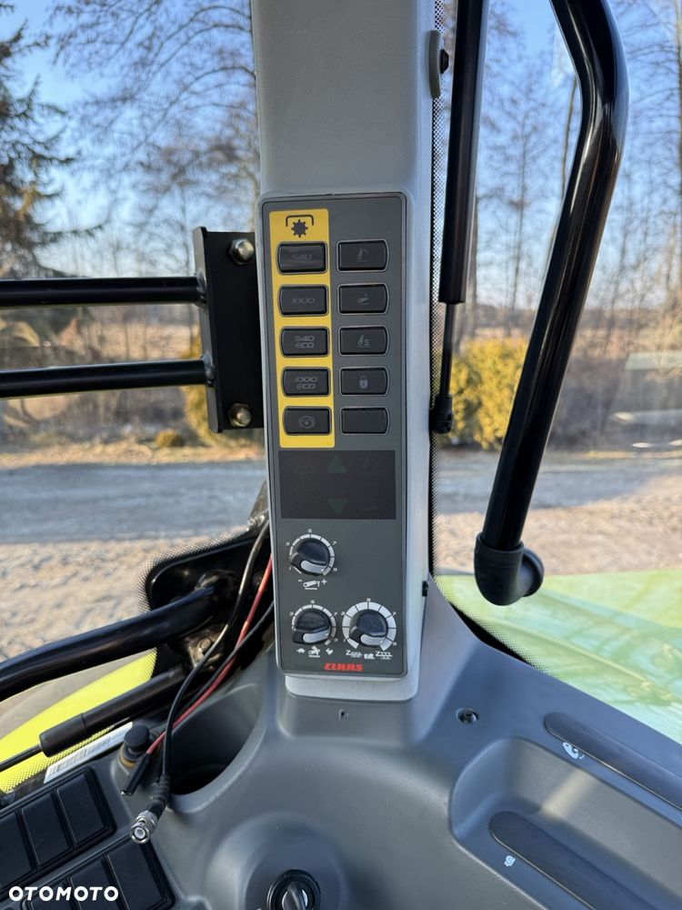 Claas ARION 640 - 27