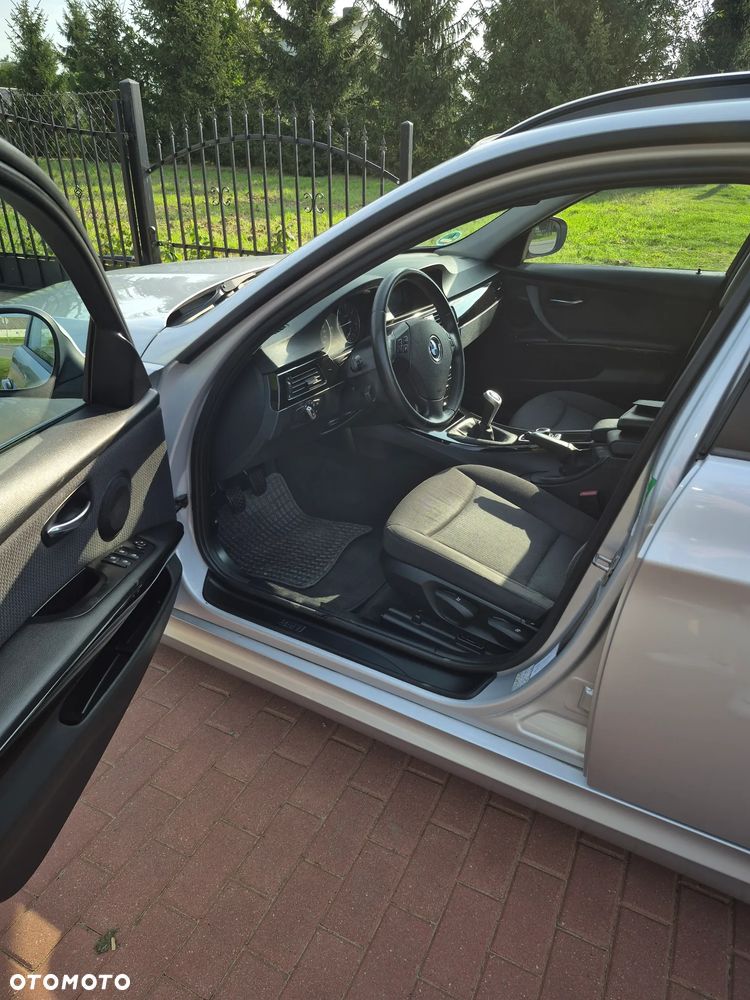 BMW Seria 3 316d - 5