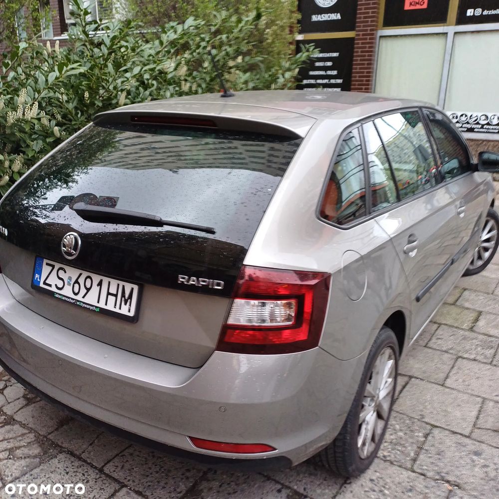 Skoda RAPID Spb 1.0 TSI Style - 18