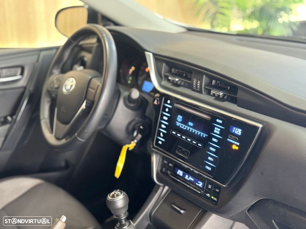 Toyota Auris 1.4 D-4D ACtive - 8