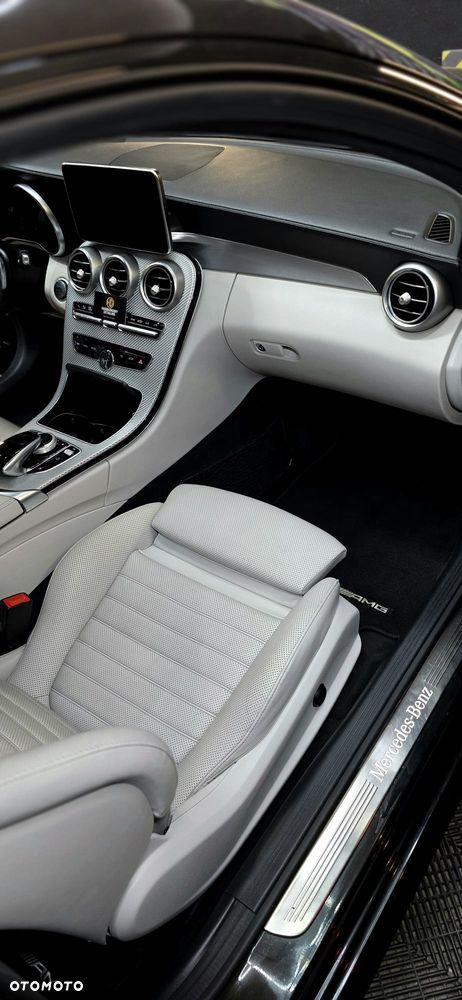 Mercedes-Benz Klasa C 300 7G-TRONIC - 16