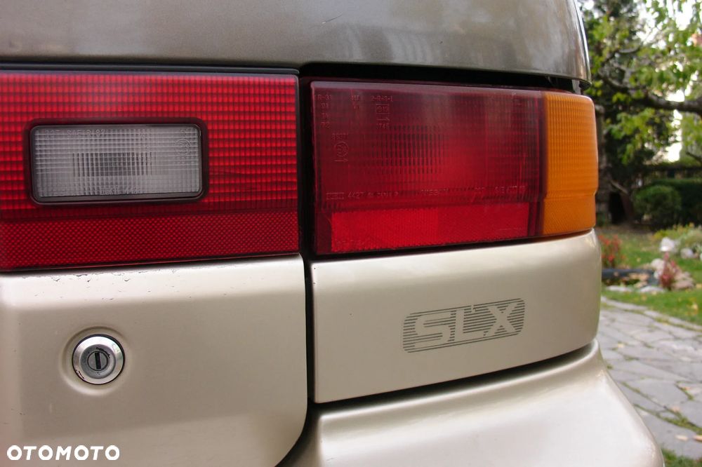 Nissan Prairie 2.0 SLX 5os - 15