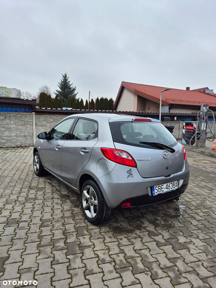 Mazda 2 - 6