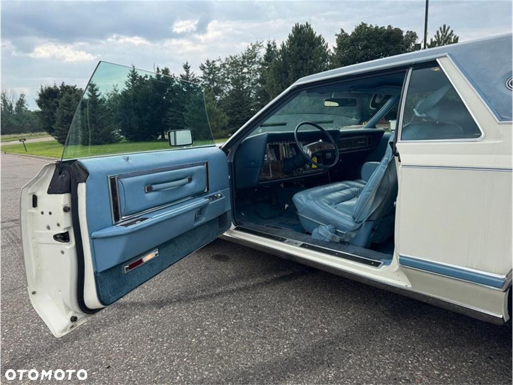 Lincoln Continental - 10