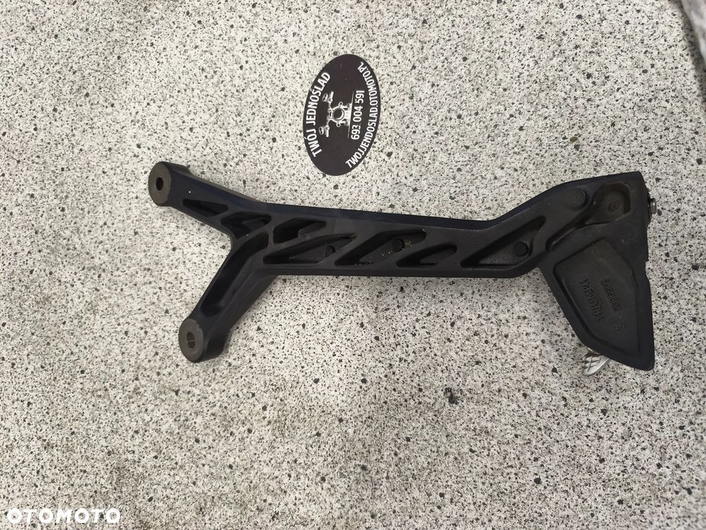 Set lewy tył, podnóżek pasażera Triumph Trident 660 2022 - 8