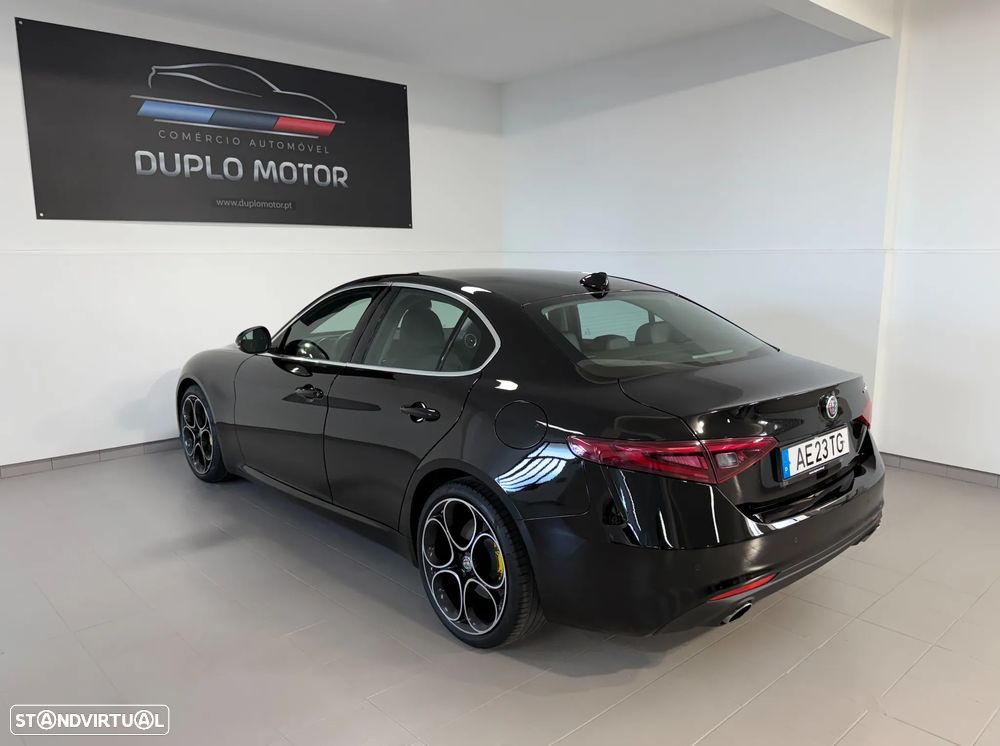 Alfa Romeo Giulia 2.2 AT8 Super - 9