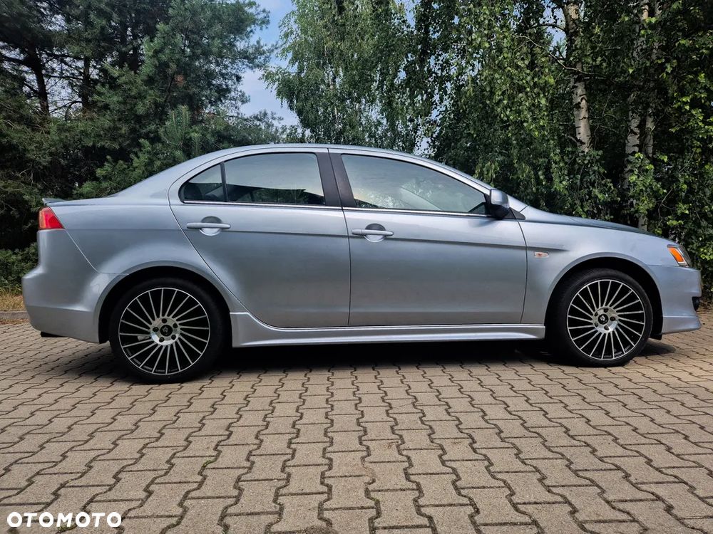 Mitsubishi Lancer 1.8 Intense - 8