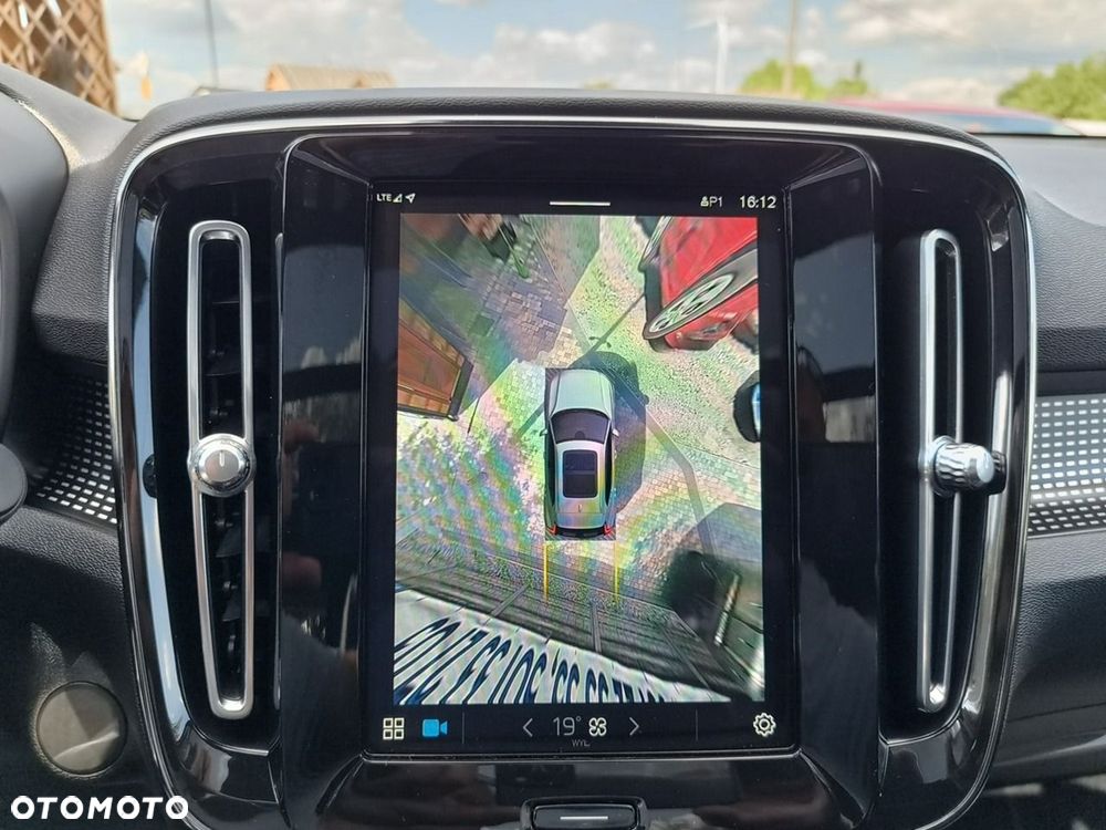 Volvo XC 40 82kWh Recharge Twin AWD Plus - 12