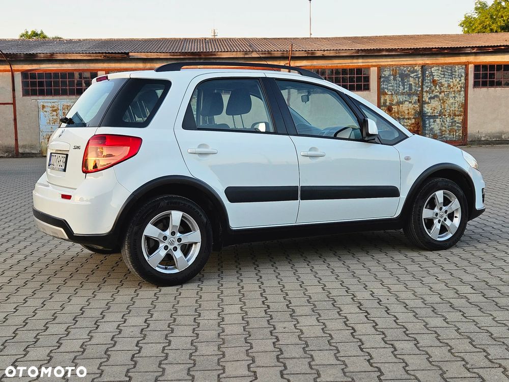 Suzuki SX4 1.6 Comfort Plus - 14