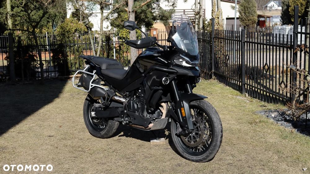 CFMoto 800MT Explore - 1