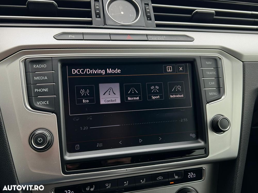 Volkswagen Passat 2.0 TDI DSG Comfortline - 20